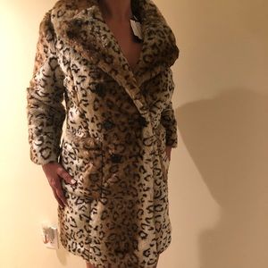 Beautiful Coat!! Leopard print fur. New!!!